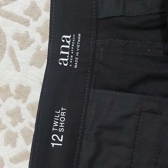 Short a.n.a - Picture 4 of 6